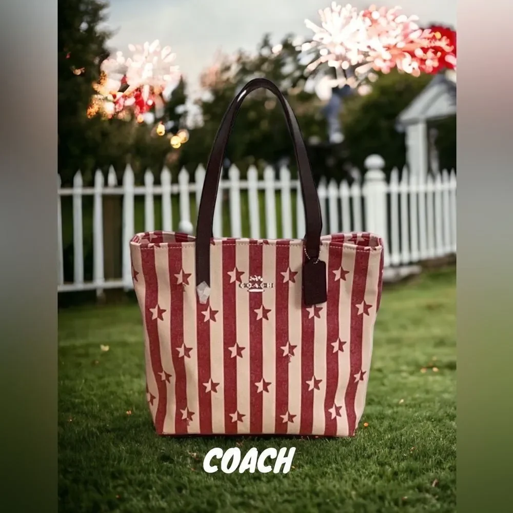 COACH NWT LARGE CANVAS TOTE BAG CHALK RED STRIPED WITH STARS PATRIOTIC - Picture 1 of 9